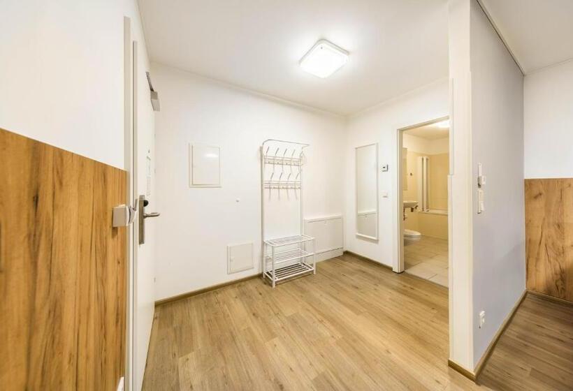 带阳台套房, Jimmy S Apartments Siena