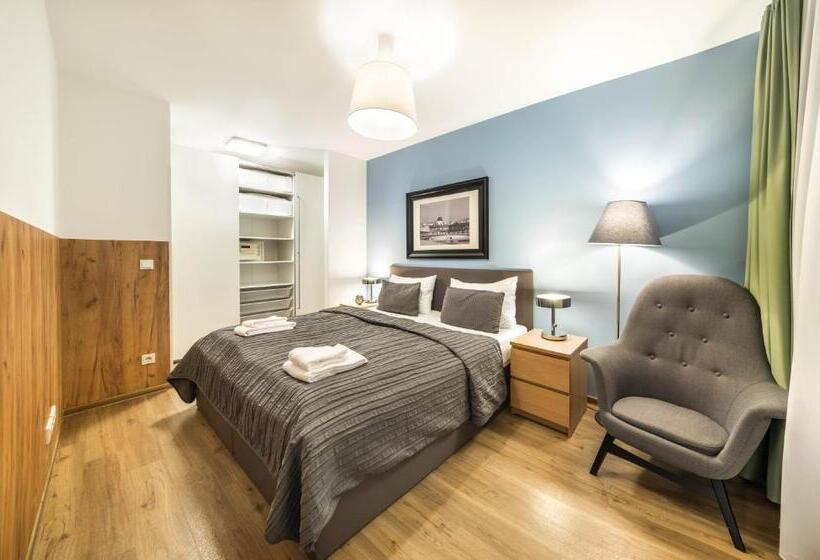 带阳台套房, Jimmy S Apartments Siena