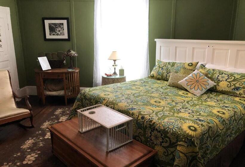バス共有のスタンダードルーム, Magnolia House & Gardens B&b