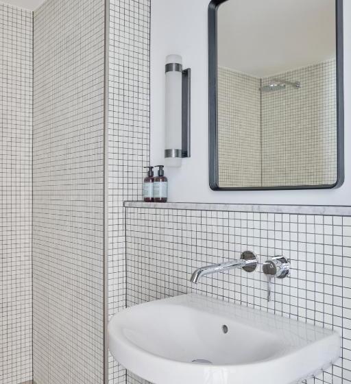 Sviitti, Schwan Locke