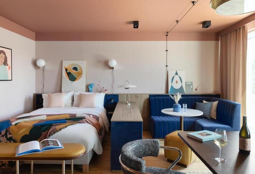 Sviitti, Schwan Locke