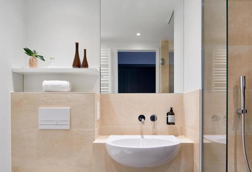 Sviitti, Schwan Locke