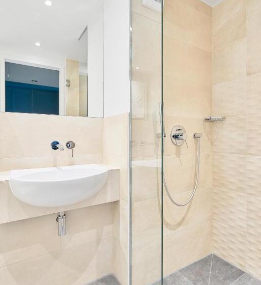 Sviitti, Schwan Locke