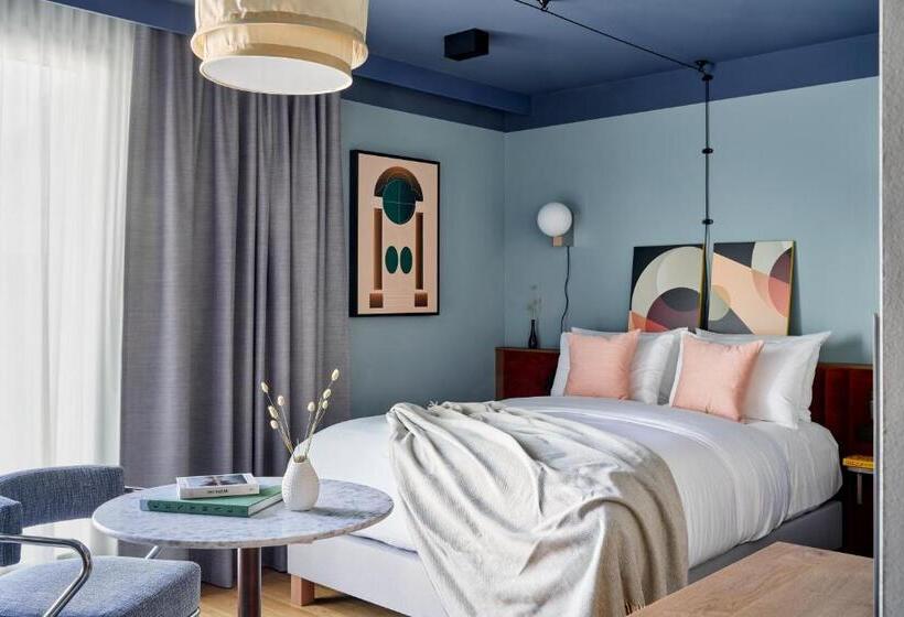 Standard-studio, Schwan Locke