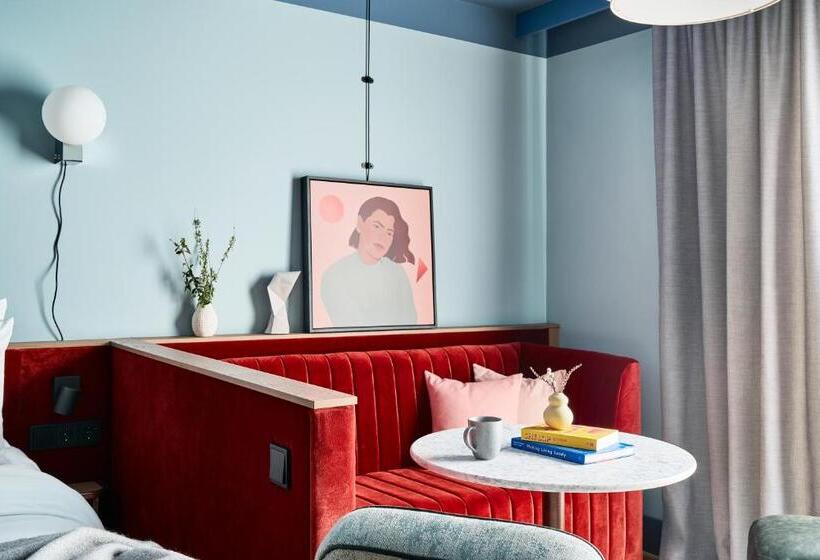 Standard-studio, Schwan Locke