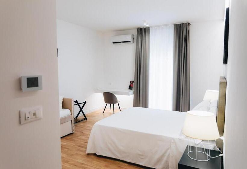 Полулюкс, Centoquindici Rooms & Suite