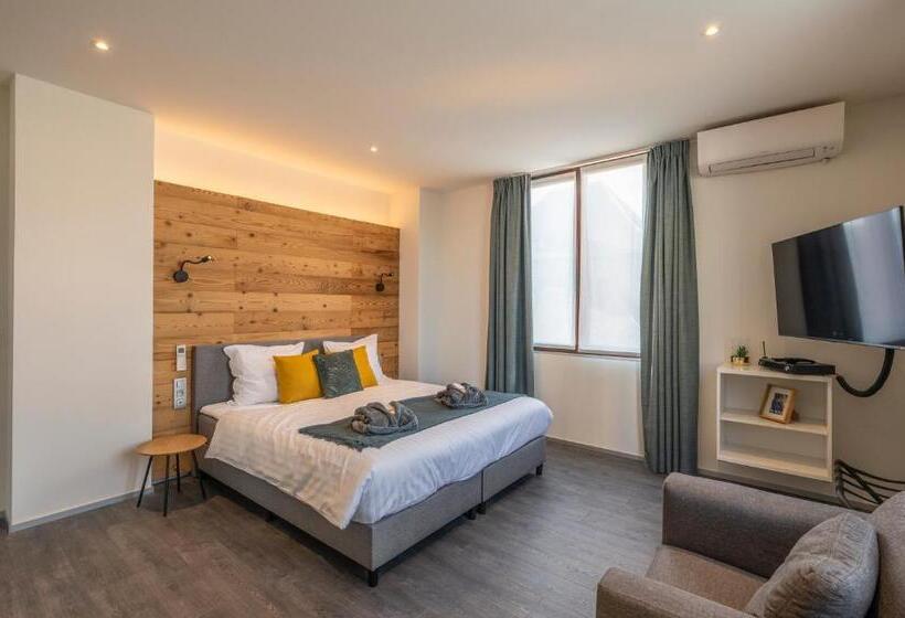 스탠다드 룸 킹사이즈 침대, Fi'lin