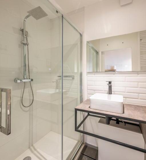 디럭스 스튜디오, Fi'lin