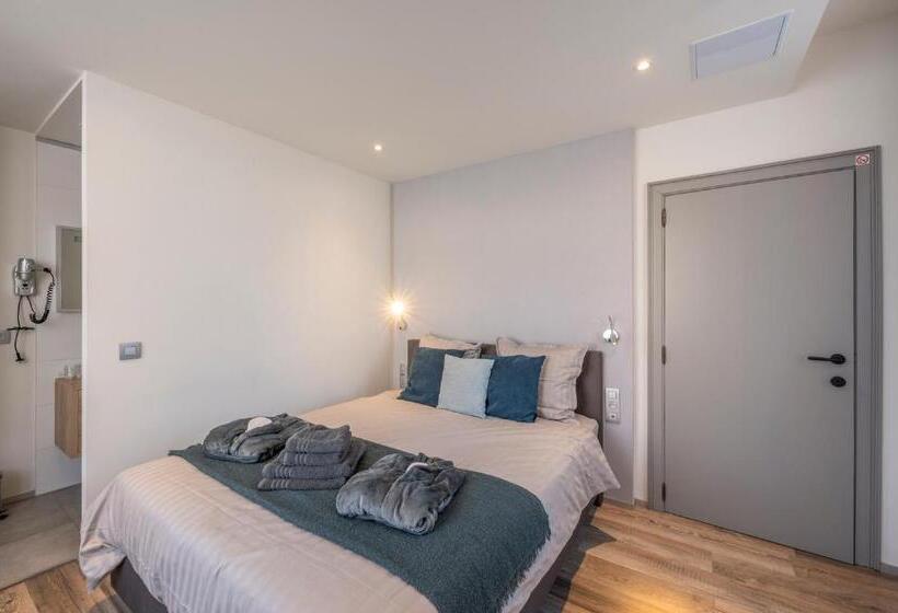 스탠다드 룸, Fi'lin