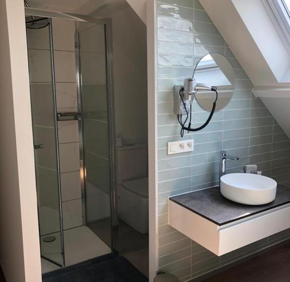 스탠다드 싱글 룸, Fi'lin