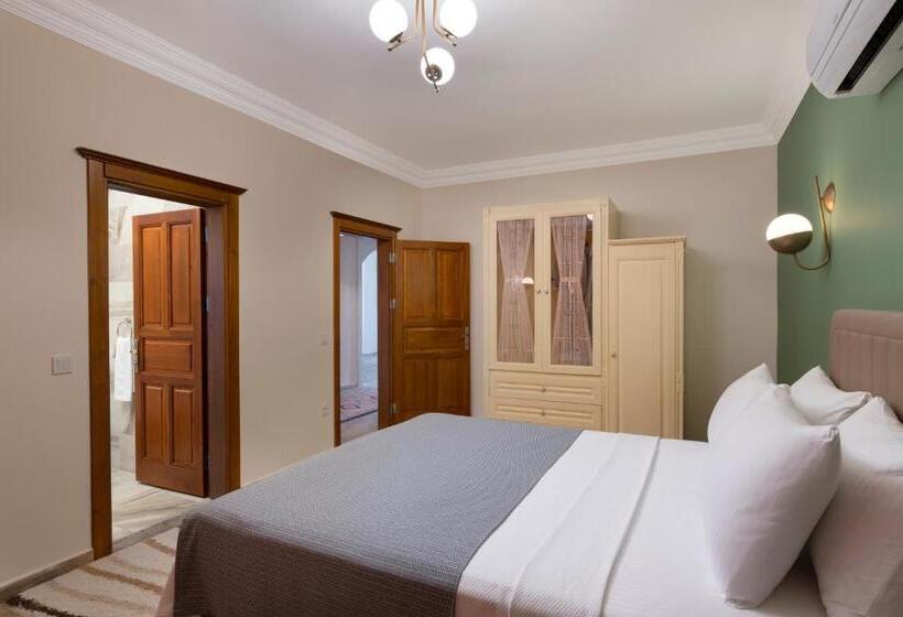 سوییت لوکس, Kairos