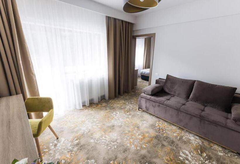 סוויטה נוף להרים, Nedei Hotel&spa Transalpina