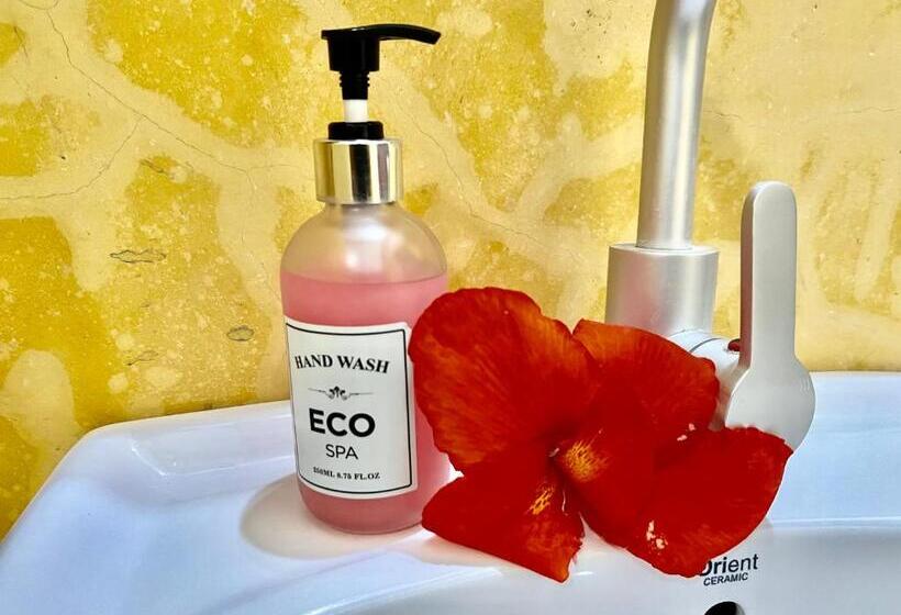 Четырехместный Номер Стандарт Вид на Сад, Chikachika Beach B&b