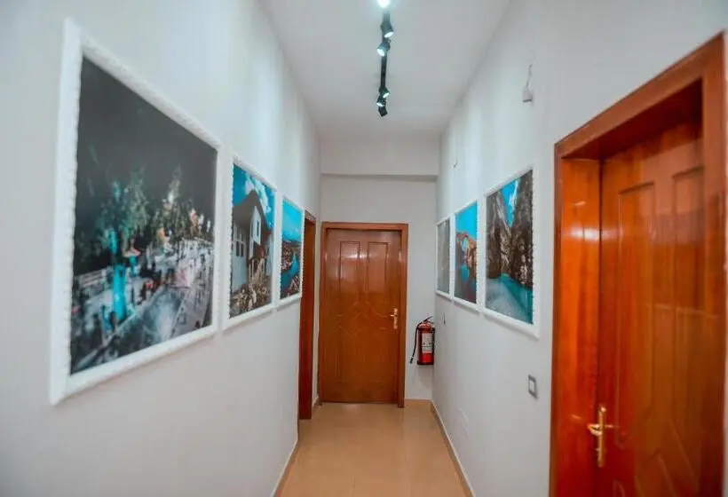 Pokój Rodzinny, Hostel Central Shkoder