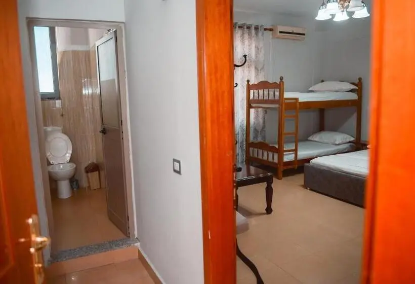 Pokój Rodzinny, Hostel Central Shkoder