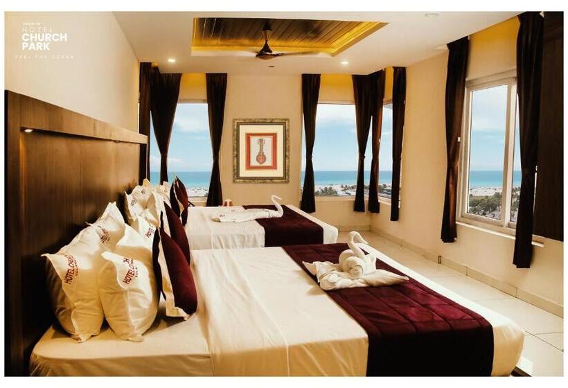 חדר משפחתי נוף לים, Church Park