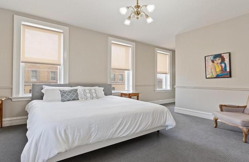 جناح, The Audubon Inn Llc