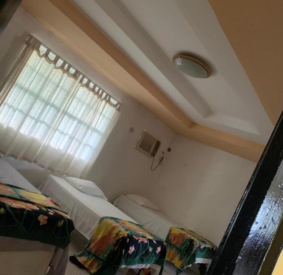 패밀리 룸, Hostal Familiar Villa Nome