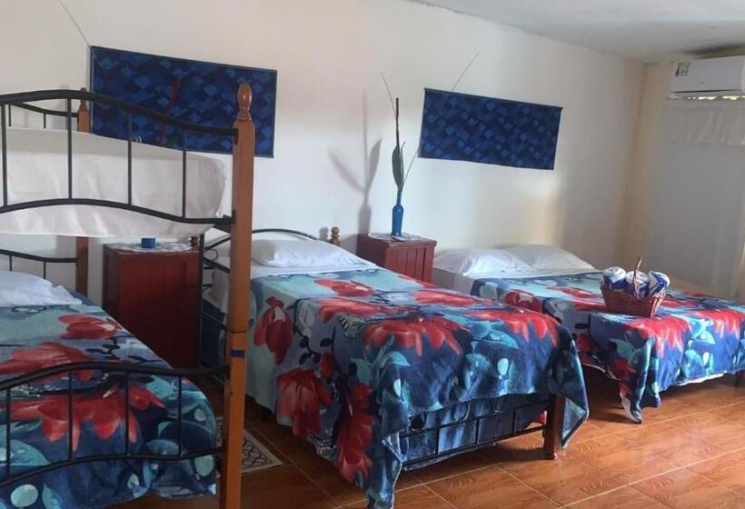 غرفة قياسية ثلاثية حمام مشترك, Hostal Familiar Villa Nome