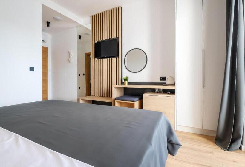 اتاق استاندارد با بالکن و چشم‌انداز دریا, Villa Catalpa