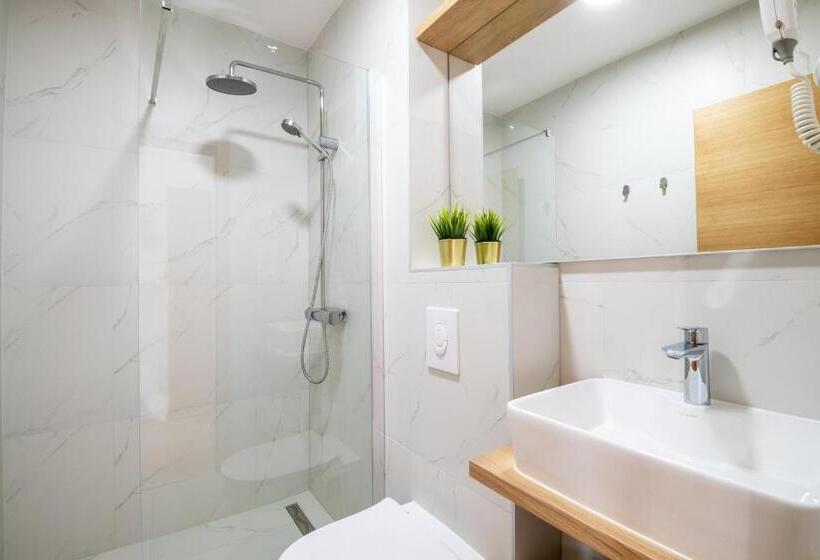 اتاق استاندارد با بالکن, Villa Catalpa