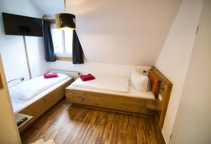 スタンダードスタジオ, Berghotel Bärenstein