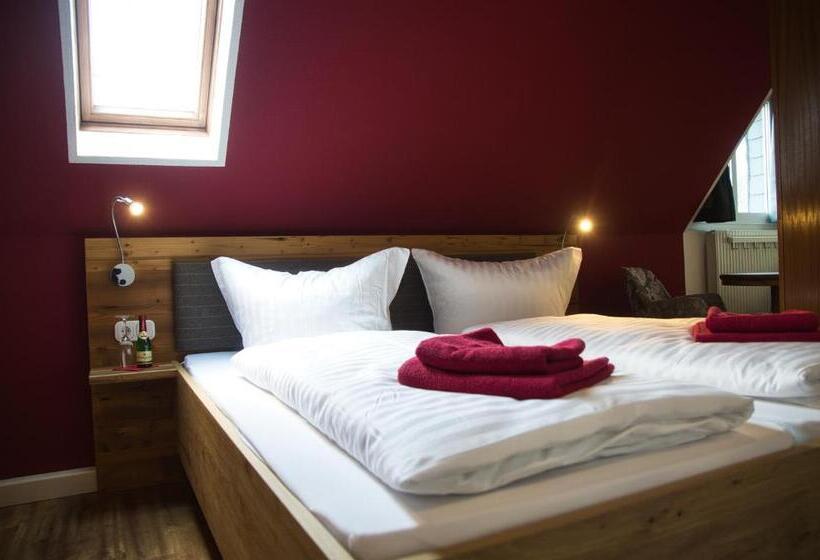 스탠다드 스튜디오, Berghotel Bärenstein