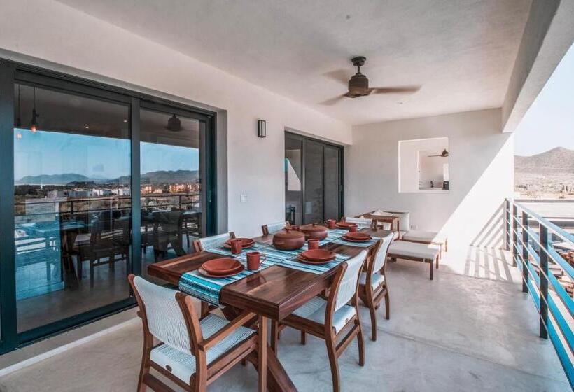 דירת שני חדרים, Cerritos Surf Residences