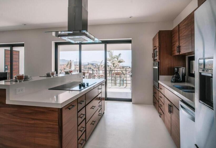 プールの見える１ベッドルームアパートメント, Cerritos Surf Residences