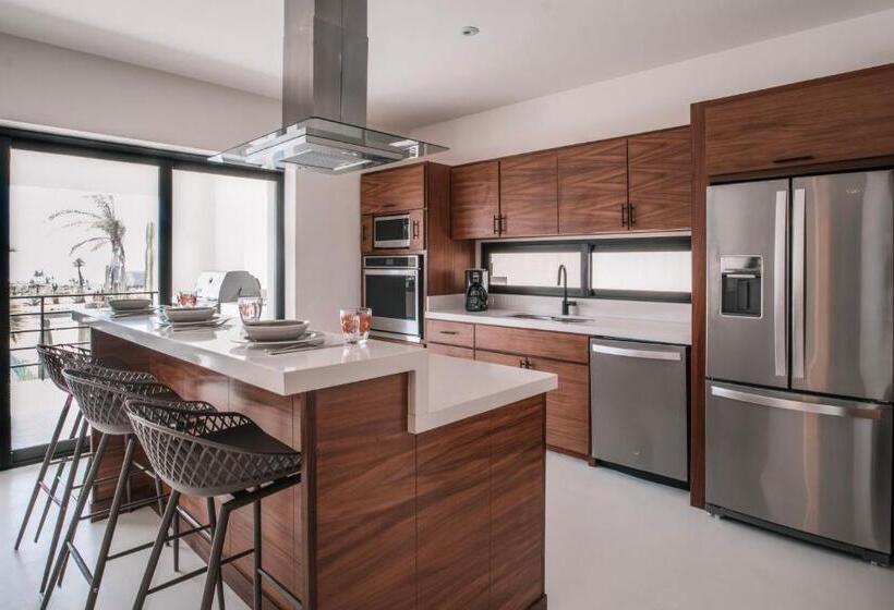 プールの見える１ベッドルームアパートメント, Cerritos Surf Residences