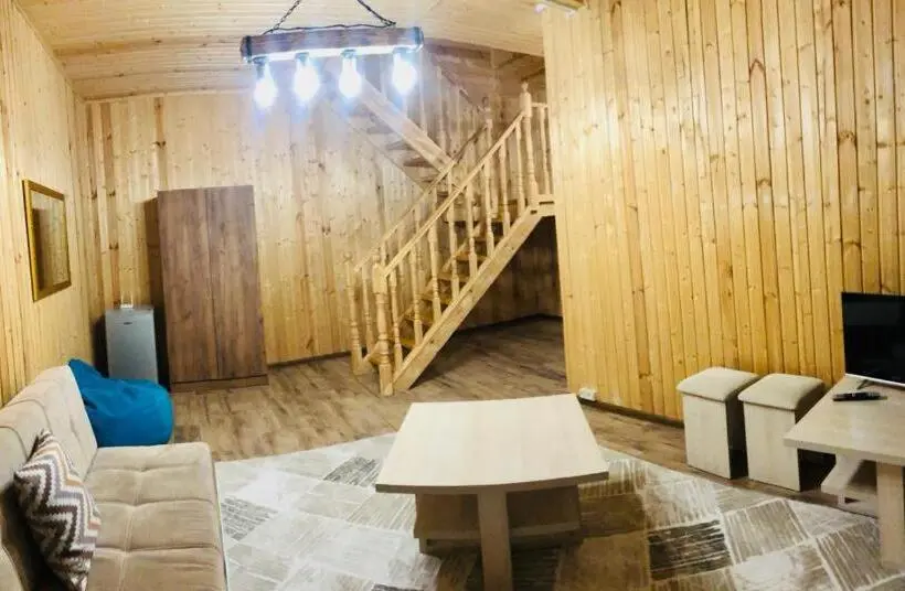 ツーベッドルーム　ヴィラ, Cottage Chalet And Tours