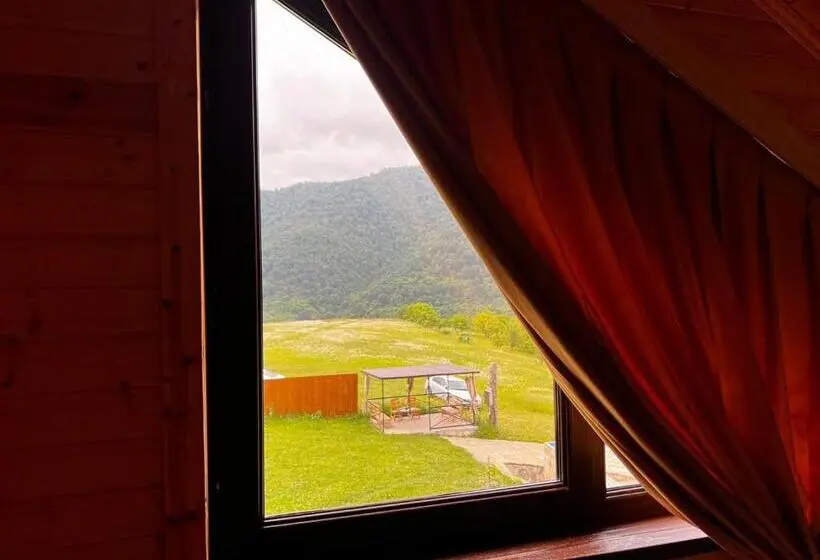 ツーベッドルーム　ヴィラ, Cottage Chalet And Tours