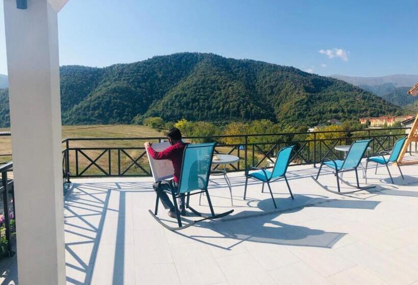 标准三人间, Cottage Chalet And Tours