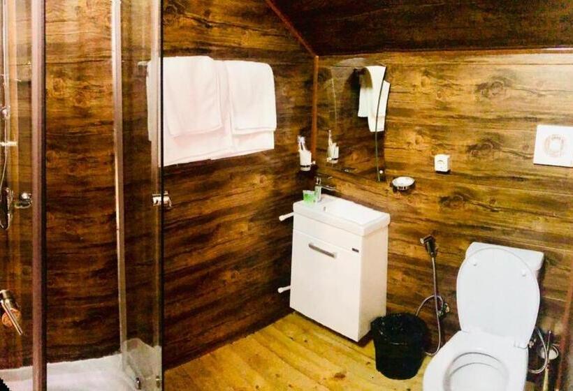 标准三人间, Cottage Chalet And Tours