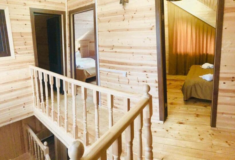 带2个卧室的别墅, Cottage Chalet And Tours