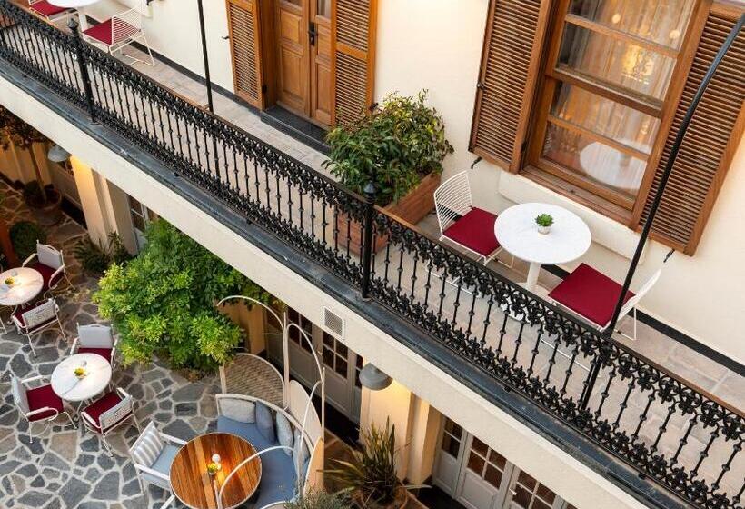 Suite with Balcony, Ecole St. Pierre