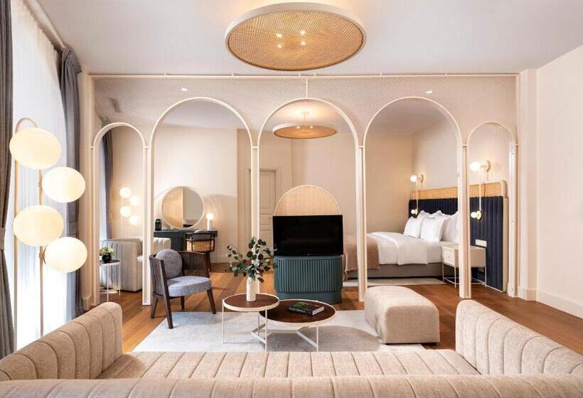 Suite with Hot Tub, Ecole St. Pierre