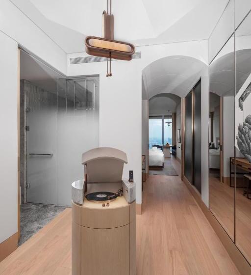 اتاق لوکس یک تخته, Grand Bay Hotel Chengdu