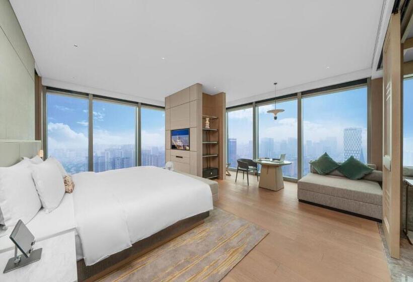 سوییت اجرایی, Grand Bay Hotel Chengdu