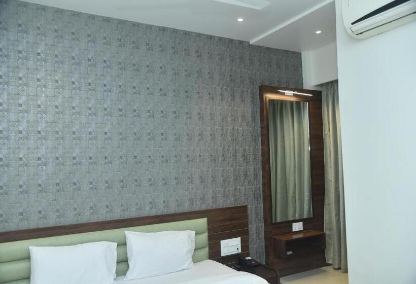 Номер Стандарт, Mayur