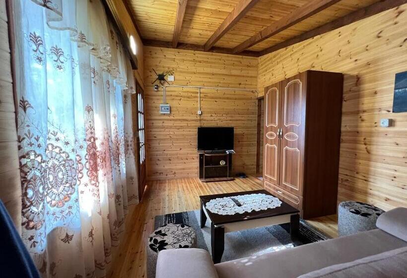 آپارتمان 1 خوابه, Bujtina Uji I Panjes, Log Cabins