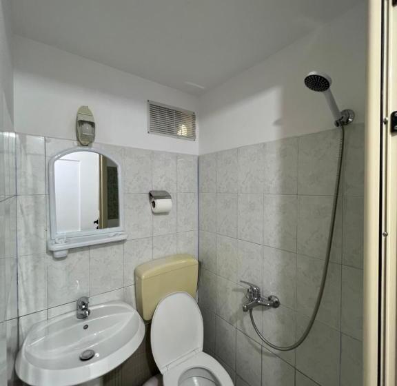 آپارتمان 2 خوابه, Bujtina Uji I Panjes, Log Cabins