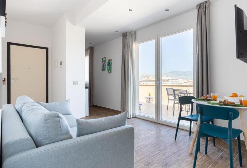 带1个卧室的带阳台的公寓, Solemar Sicilia   Multi Suite