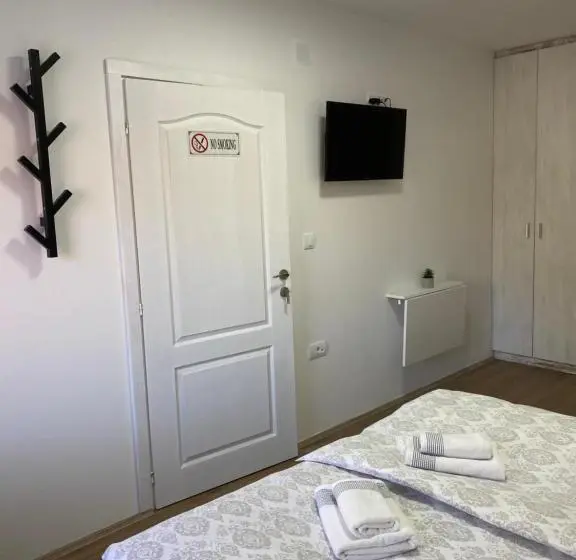 اتاق استاندارد, Omis Rooms