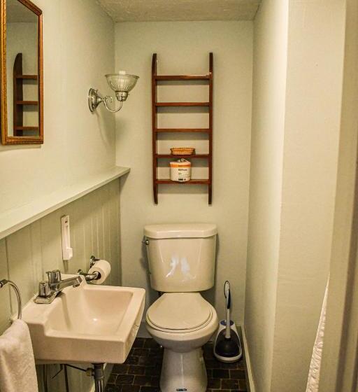 스탠다드 룸, Brook Road Inn