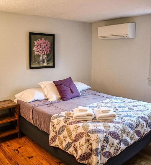 스탠다드 룸, Brook Road Inn