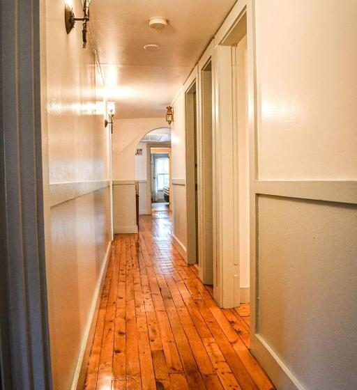 스탠다드 룸, Brook Road Inn