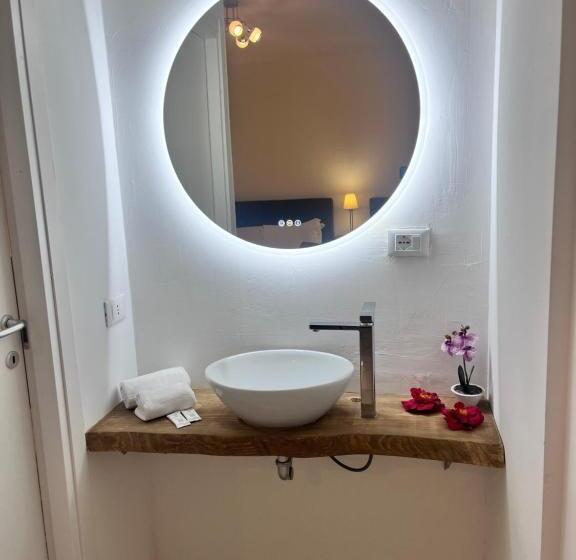 سوییت جونیور, Grand Central Room