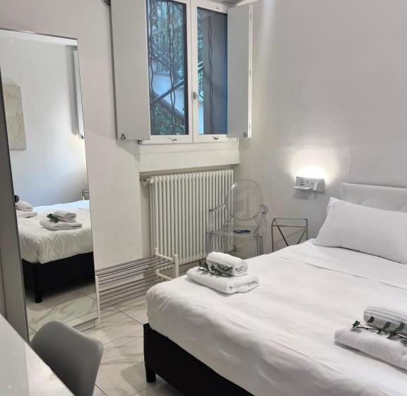 اتاق اکونومی, Grand Central Room