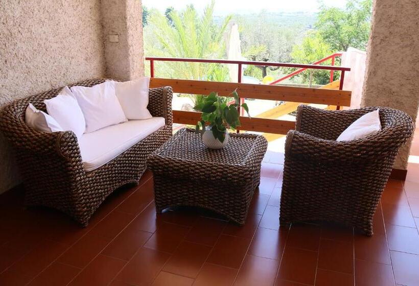 1 Sovrums Lägenhet med Balkong, L Oleandro